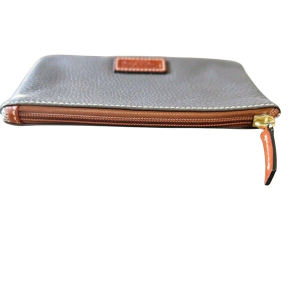 Dooney & Bourke Zip Clutch Bag Taupe Gray Pebble Grain Leather Wallet ID Slot - Picture 3 of 8